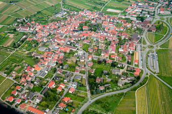 From the south in the district Schweigen in Schweigen-Rechtenbach in the state Rhineland-Palatinate, Germany