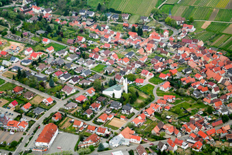 From the south in the district Rechtenbach in Schweigen-Rechtenbach in the state Rhineland-Palatinate, Germany