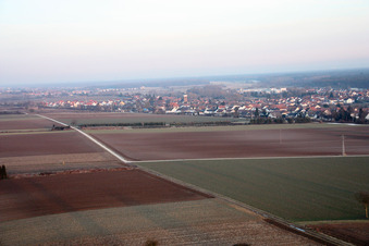 From the northwest in the district Schaidt in Wörth am Rhein in the state Rhineland-Palatinate, Germany