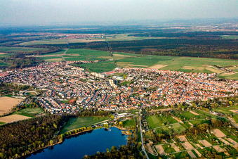 From the southwest in the district Linkenheim in Linkenheim-Hochstetten in the state Baden-Wuerttemberg, Germany