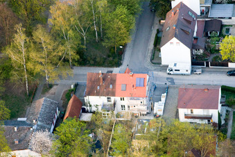 Oblique view of Elsässer Straße x Am Schwanenweier in Kandel in the state Rhineland-Palatinate, Germany