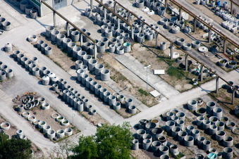 Mixed concrete tubes storage and building materials factory 3A Beton Verwaltungs-GmbH in Hagenbach in the state Rhineland-Palatinate