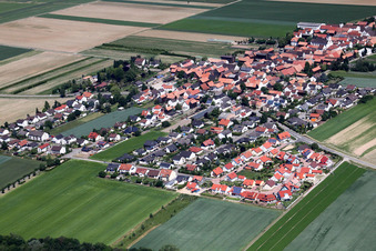 New development area Im Bannholz and Ringstr in the district Hayna in Herxheim bei Landau in the state Rhineland-Palatinate, Germany