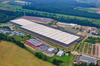 Aerial photograpy of Horst Industrial Estate, Zufall Logistics Center in the district Minderslachen in Kandel in the state Rhineland-Palatinate, Germany