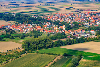 Village view from the south in Hördt in the state Rhineland-Palatinate, Germany