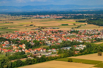 Village view from the southeast in Hördt in the state Rhineland-Palatinate, Germany