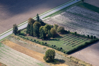 Grave rows on the grounds of the jewish cemetery in Ruelzheim in the state Rhineland-Palatinate