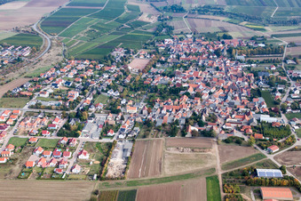 Town View of the streets and houses of the residential areas in Ober-Floersheim in the state Rhineland-Palatinate, Germany