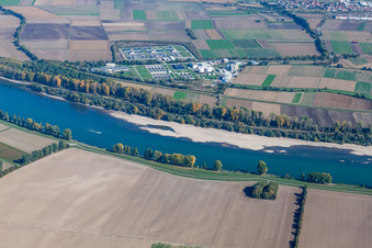 Sand banks of the Rhein and Klaerwerk Sandhofen at the river course in the district Sandhofen in Mannheim in the state Baden-Wurttemberg, Germany