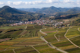 Village - view on the edge of agricultural fields and farmland in Albersweiler in the state Rhineland-Palatinate