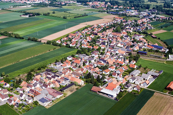 Overview of the town from the south in the district Mörlheim in Landau in der Pfalz in the state Rhineland-Palatinate, Germany