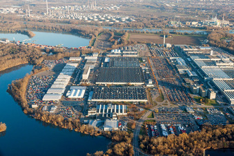 Aerial photograpy of Building and production halls on the premises of Daimler Automobilwerk Woerth in Woerth am Rhein in the state Rhineland-Palatinate, Germany