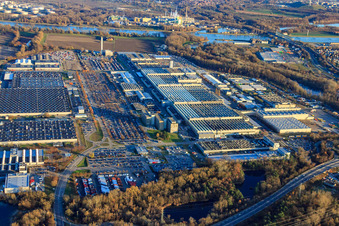 Industriepark Wörth GmbH with Mercedes-Benz Wörth plant of Daimler AG in Wörth am Rhein in the state Rhineland-Palatinate, Germany
