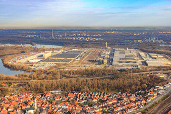 Aerial view of Industriepark Wörth GmbH with Mercedes-Benz Wörth automobile plant of Daimler AG in Wörth am Rhein in the state Rhineland-Palatinate, Germany