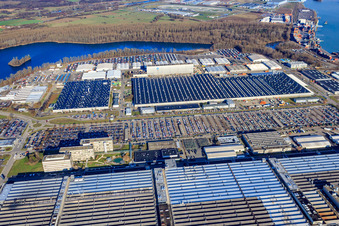 Aerial photograpy of Industriepark Wörth GmbH with Mercedes-Benz Wörth automobile plant of Daimler AG in the district Maximiliansau in Wörth am Rhein in the state Rhineland-Palatinate, Germany