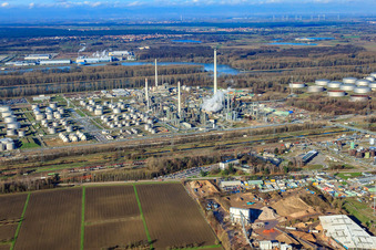 Upper Rhine mineral oil refinery in the district Knielingen in Karlsruhe in the state Baden-Wuerttemberg, Germany from the plane