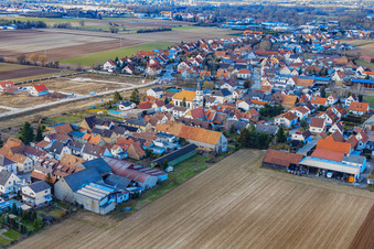 Village view from the southeast in the district Mörlheim in Landau in der Pfalz in the state Rhineland-Palatinate, Germany