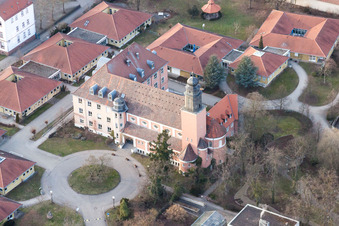 Aerial view of Building the retirement home Caritas Foerderzentrum St. Laurentius and Paulus in the district Queichheim in Landau in der Pfalz in the state Rhineland-Palatinate, Germany