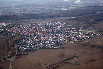 From the northeast in Hagenbach in the state Rhineland-Palatinate, Germany