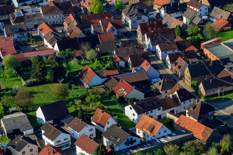 Bird's eye view of Thomashofstr in the district Stupferich in Karlsruhe in the state Baden-Wuerttemberg, Germany