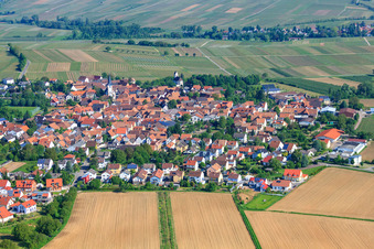 Aerial photograpy of Village view from the southeast in the district Mörzheim in Landau in der Pfalz in the state Rhineland-Palatinate, Germany