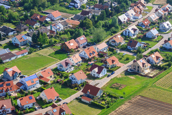Aerial photograpy of New development area Im Erbsenfeld in the district Mörzheim in Landau in der Pfalz in the state Rhineland-Palatinate, Germany