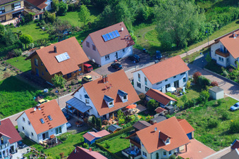 Aerial view of In the pea field in the district Mörzheim in Landau in der Pfalz in the state Rhineland-Palatinate, Germany
