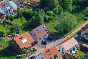 In the pea field in the district Mörzheim in Landau in der Pfalz in the state Rhineland-Palatinate, Germany seen from above