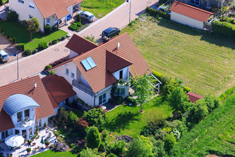 In the pea field in the district Mörzheim in Landau in der Pfalz in the state Rhineland-Palatinate, Germany seen from a drone