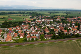 Oblique view of Roppenheim in the state Bas-Rhin, France