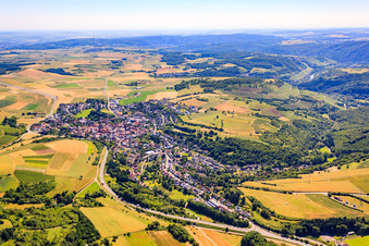 Aerial photograpy of Town View of the streets and houses of the residential areas in Waldboeckelheim in the state Rhineland-Palatinate