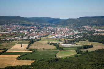 Aerial view of From the east in Neustadt an der Weinstraße in the state Rhineland-Palatinate, Germany