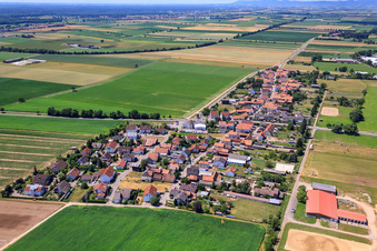 Village view from the east in the district Minderslachen in Kandel in the state Rhineland-Palatinate, Germany