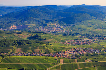 Wine-growing villages Ranschbach, Birkweiler, Albersweiler from the south in Ranschbach in the state Rhineland-Palatinate, Germany