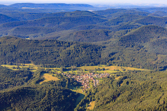 Village in the Wieslautertal from the north in Niederschlettenbach in the state Rhineland-Palatinate, Germany