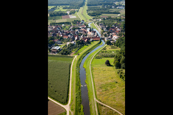 Aerial photograpy of Village on the river bank areas of the river Rench in the district Erlach in Renchen in the state Baden-Wurttemberg