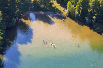 Bathers in the Max Jordan Lake quarry pond in the district Urloffen in Appenweier in the state Baden-Wuerttemberg, Germany