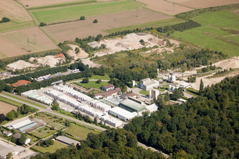 Oblique view of Building and production halls on the premises of Heidelberger Kalksandstein GmbH - factory Durmersheim in Durmersheim in the state Baden-Wurttemberg