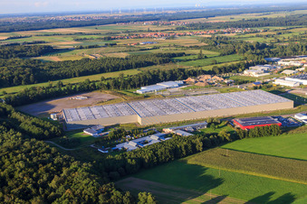 Horst Industrial Estate, ZUFALL Logistics Center in the district Minderslachen in Kandel in the state Rhineland-Palatinate, Germany from above