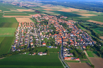 View of the town from the west in Essingen in the state Rhineland-Palatinate, Germany