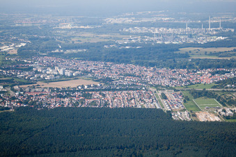 Kirchfeldsiedlung from the east in the district Neureut in Karlsruhe in the state Baden-Wuerttemberg, Germany