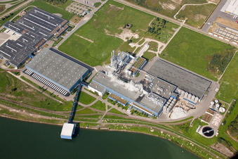 Aerial view of Paper mill Palme in the Industrial area Oberwald in Woerth am Rhein in the state Rhineland-Palatinate