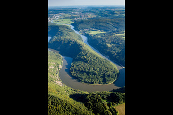 Curved loop of the riparian zones on the course of the river Saar in the district Nohn in Mettlach in the state Saarland, Germany