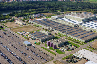 Daimler / Mercedes-Benz Global Logistics Center GLC on the island of Grün in Germersheim in the state Rhineland-Palatinate, Germany viewn from the air