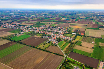 Aerial view of Village view from the northwest in the district Rödersheim in Rödersheim-Gronau in the state Rhineland-Palatinate, Germany
