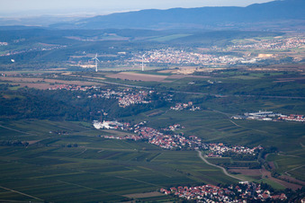 From the east in the district Jerusalemsberg in Kirchheim an der Weinstraße in the state Rhineland-Palatinate, Germany
