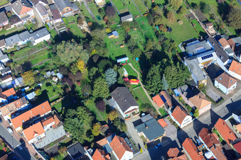 Saarstraße Villa Kunterbunt in Kandel in the state Rhineland-Palatinate, Germany seen from above
