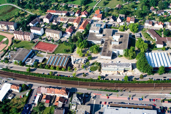 School building of the Ludwig-Marum-Gymnasium Pfinztal in the district Berghausen in Pfinztal in the state Baden-Wurttemberg from the drone perspective