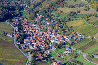 Wine-growing village on the edge of the Haardt from the east in Leinsweiler in the state Rhineland-Palatinate, Germany