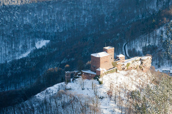 Oblique view of Trifels Castle in the snow in Annweiler am Trifels in the state Rhineland-Palatinate, Germany